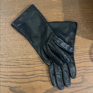 Babaton Leather Gloves in Black - Size S